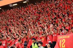 开云下载-无惧强敌，球员们勇往直前，决心争取胜利