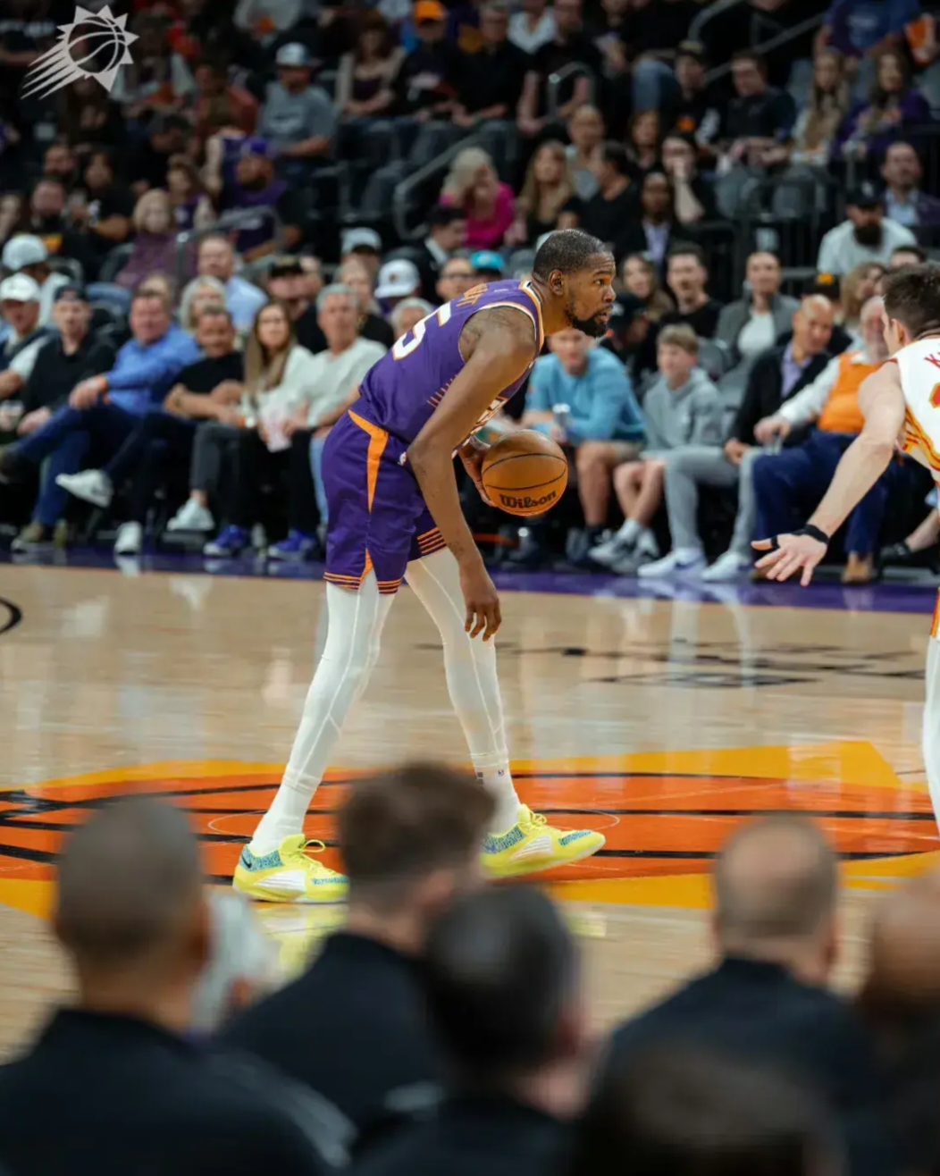 火箭大胜鹈鹕领跑西部 火箭大胜鹈鹕领跑西部