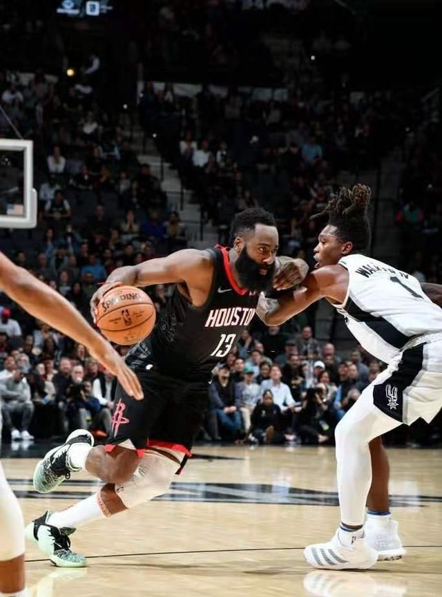 波波维奇赢下火箭，逆转取胜的简单介绍