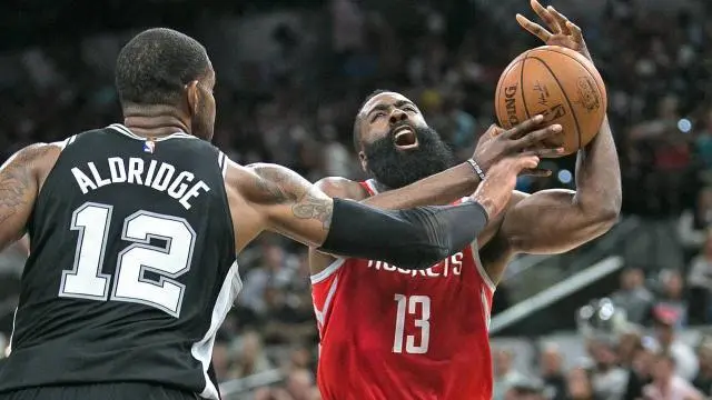 波波维奇赢下火箭，逆转取胜的简单介绍